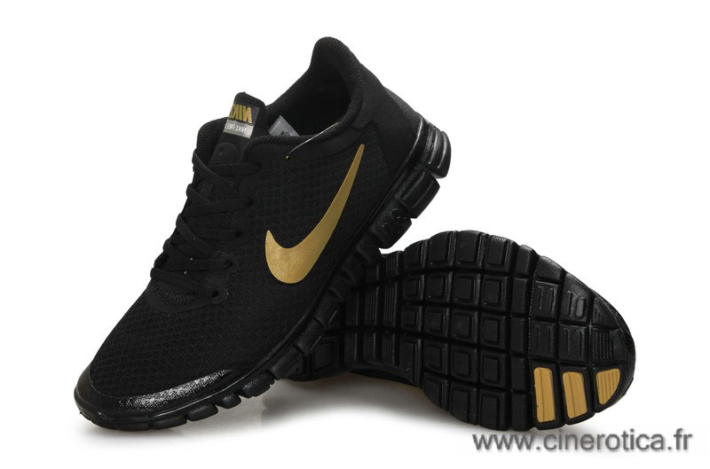 nike noir et or femme