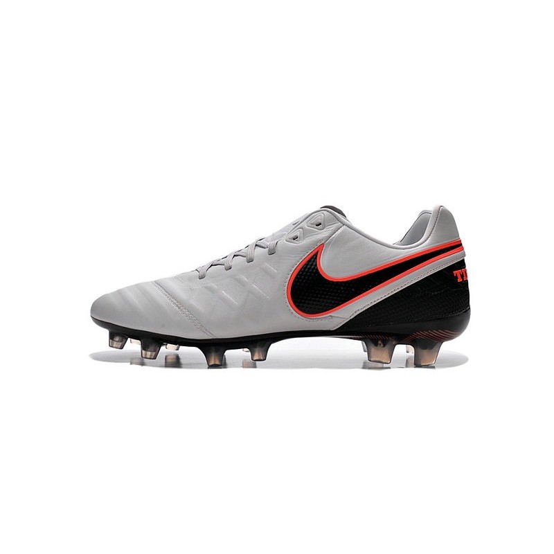 is nike tiempo good for wide feet